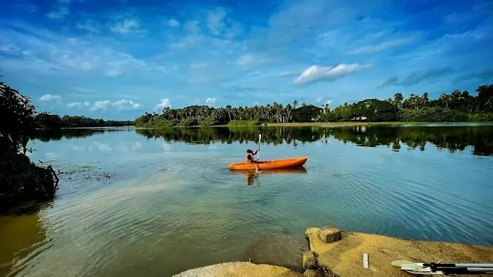 Silent River Resort Thalayolaparambu