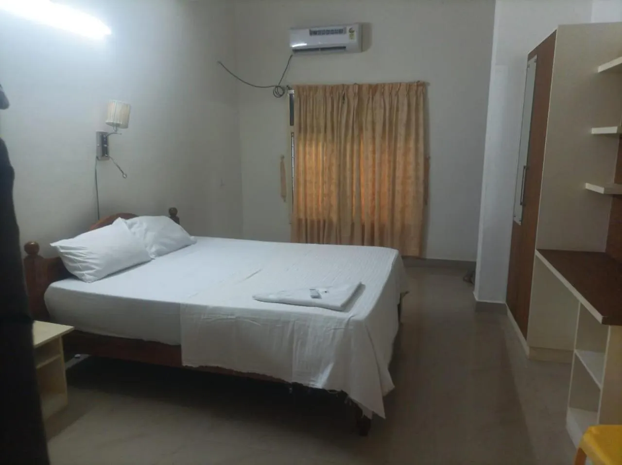 *** Hotel Silent River Resort Thalayolaparambu India